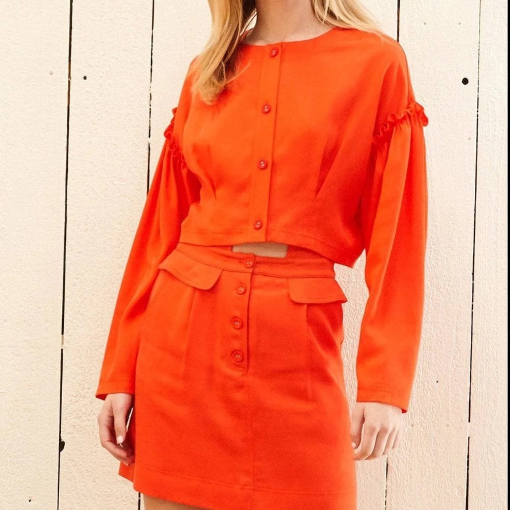 BLOUSE